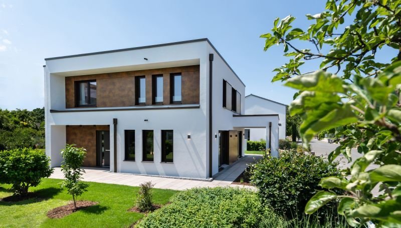 Besonderes Haus auf besonderem Grundstück